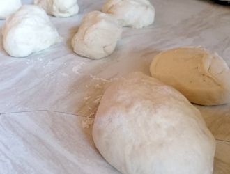 Baguette Teig teilen