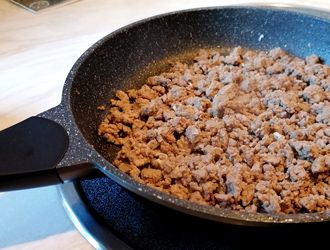 Hackfleisch anbraten in Stella Nova Pfanne
