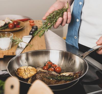 Dry-Aged-Steak Preparation in frying pan Flavoria