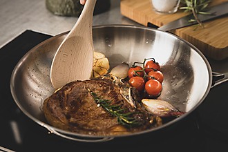 Steak with rosemary potatoes Teaser Recipe