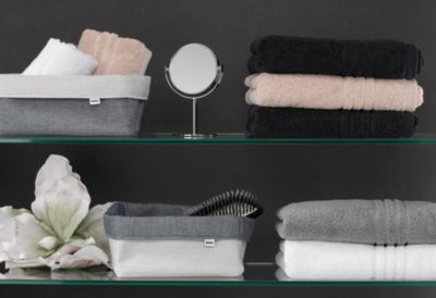 Ordnung auf Badregalen – mit Körben von kela leicht gemacht