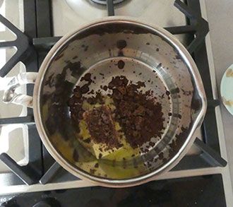 Butter und Schokolade schmelzen