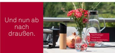 Stimmungsbild gedeckter Tisch mit Wasserkaraffe Fontana & Glastrinkhalmen Grace